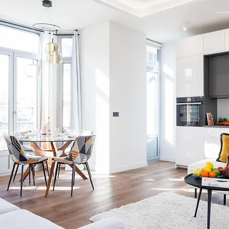 Au Palace - Happy Apartment